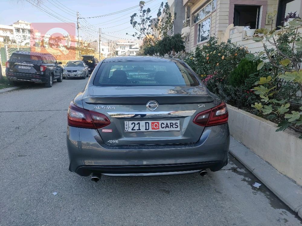 نيسان ألتيما